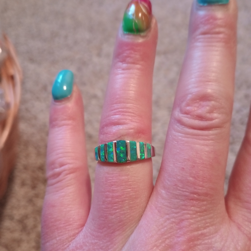 New .925 sterling silver green fire opal ring size 8